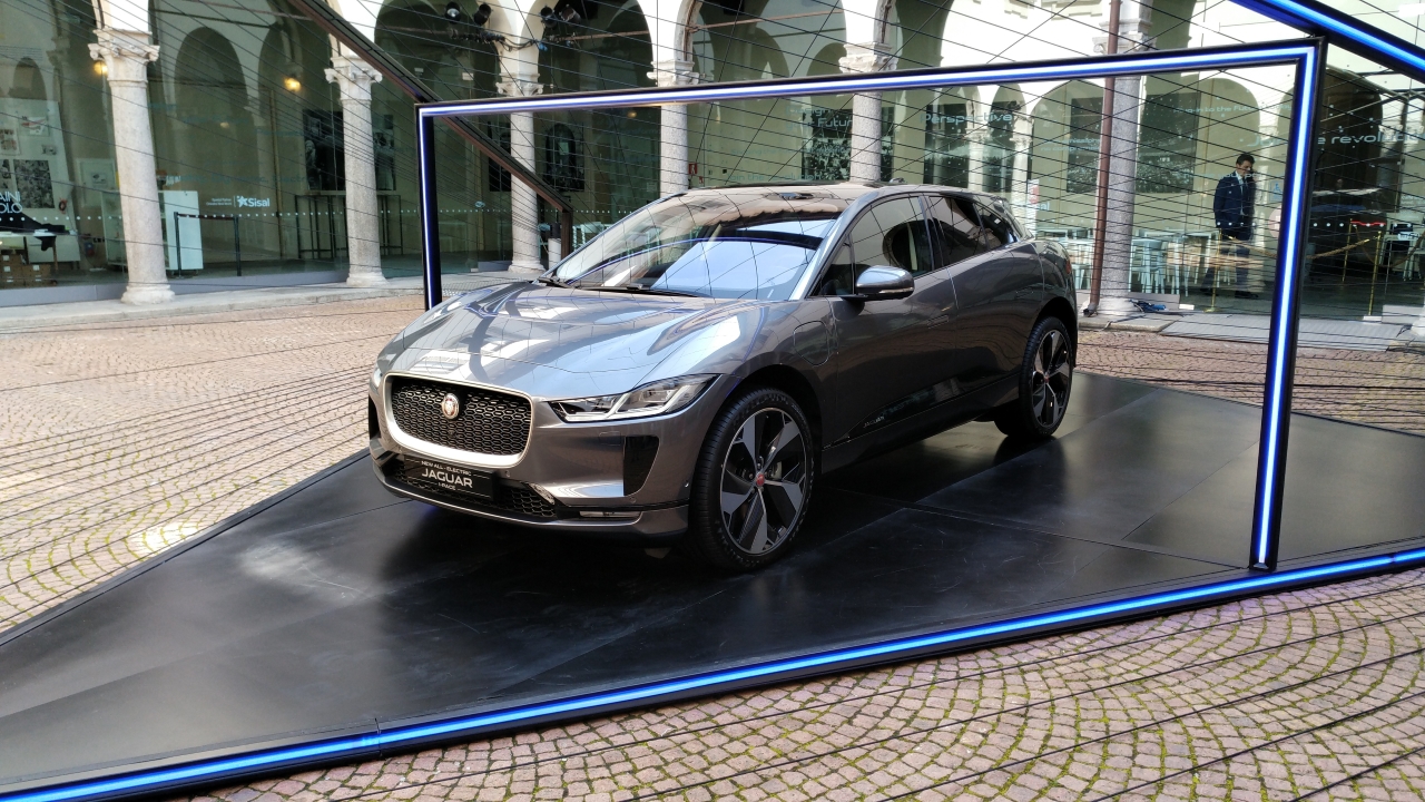 Jaguar I-Pace: design rivoluzionario e propulsione completamente elettrica