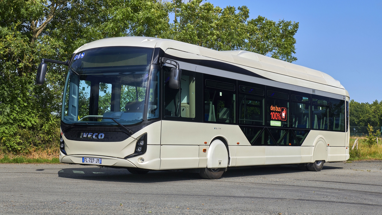 Iveco fornir 225 nuovi autobus full electric a Torino: finanziamento da oltre 150 milioni di euro