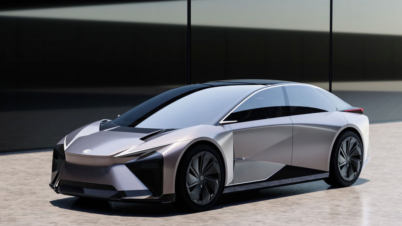 Lexus svela il concept LF-ZC, la sua prima berlina elettrica super lusso