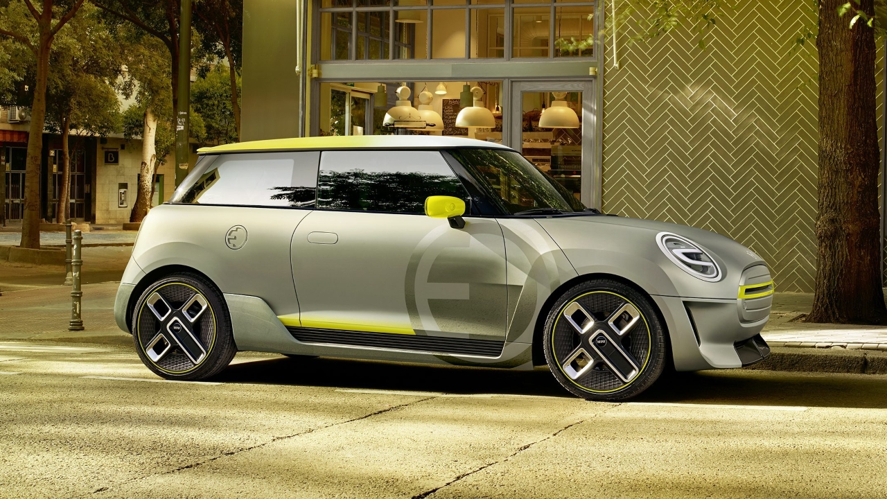 BMW investe nella produzione di batterie per la nuova Mini elettrica