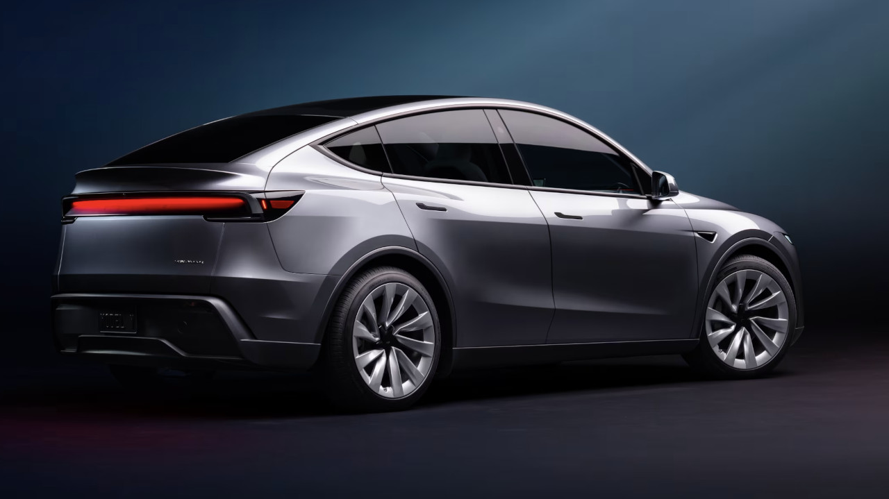 Nuova Tesla Model Y ufficiale in Cina: ecco com'è il refresh del SUV elettrico più venduto