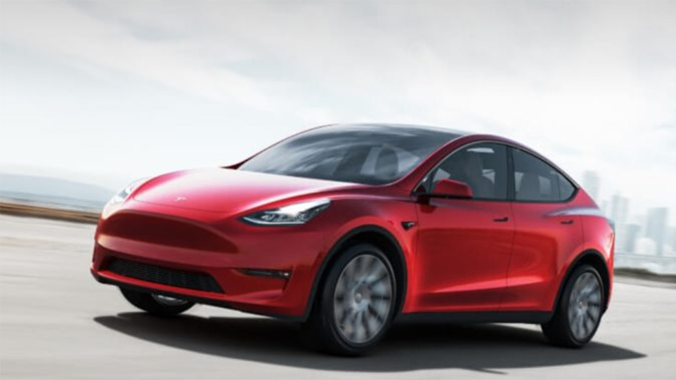 Tesla anticipa le prime consegne di Model Y in Italia: saranno ad agosto