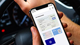 La patente di guida è su iPhone in Germania: non serve più portarla dietro