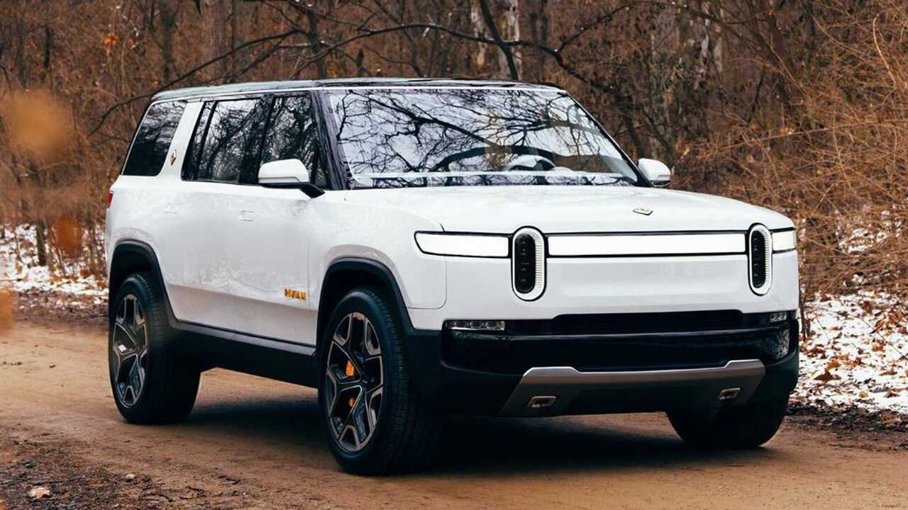 Rivian aumenta le consegne e batte le stime, all-in di fine anno sul SUV R1S