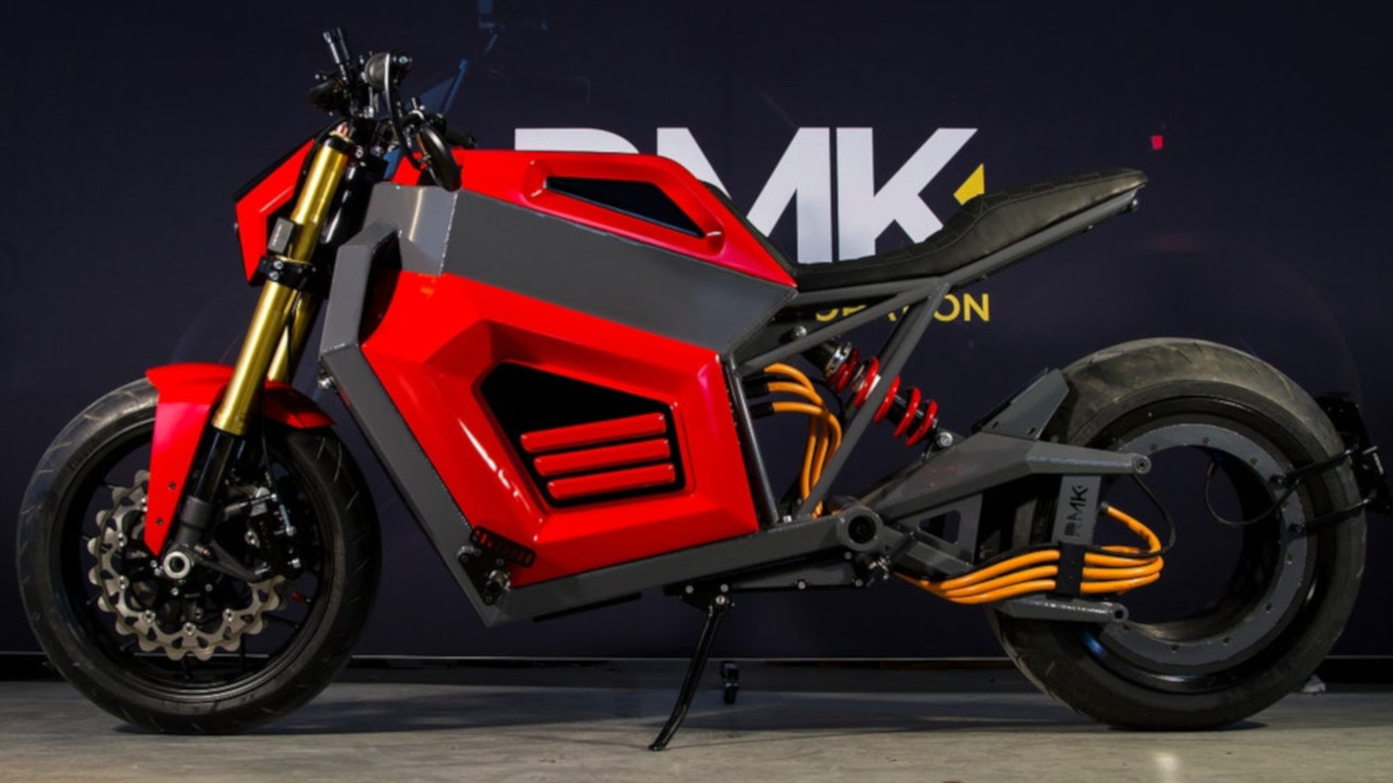 RMK mostra il primo prototipo della sua E2: motocicletta elettrica con motore nel cerchio posteriore, privo del mozzo