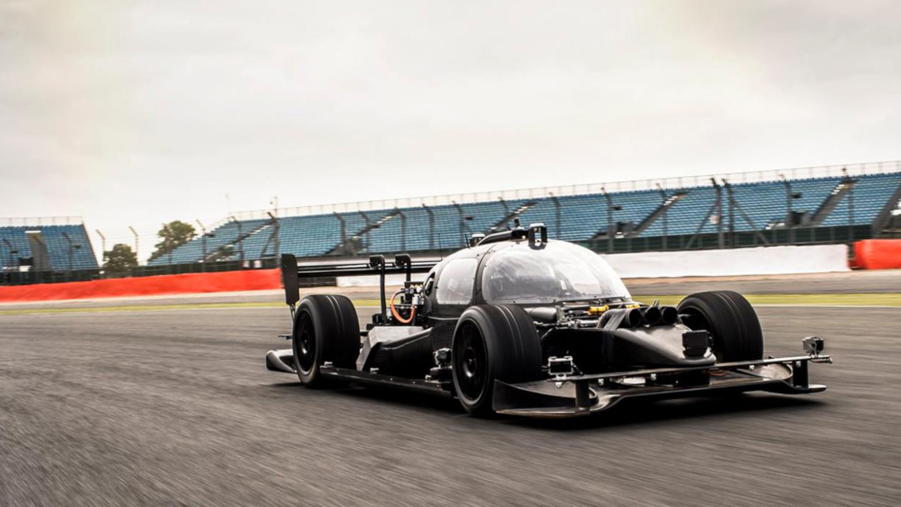 Roborace, primo evento ufficiale per l'auto da corsa a guida autonoma DevBot