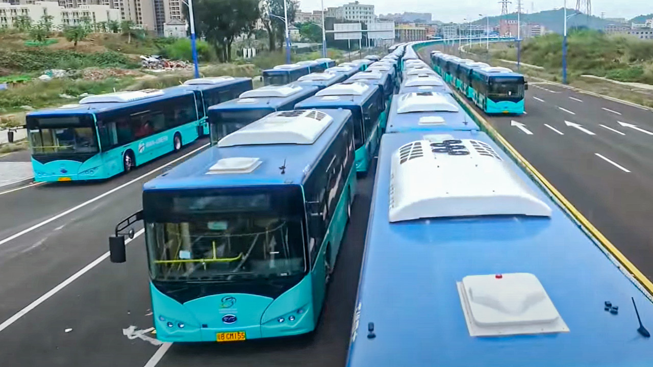 A Shenzhen circolano già 16.000 bus e 22.000 taxi elettrici: ecco uno sguardo all'infrastruttura necessaria