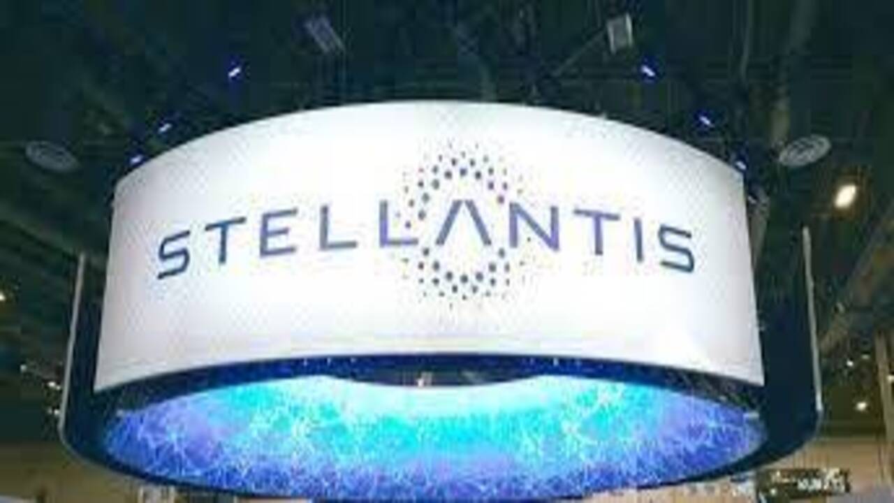 Stellantis-Renault, tornano le voci sulla fusione, con un terzo incomodo