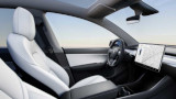 Tesla, interni vegani per Model 3 e Model Y: stop all'uso della pelle anche per il volante