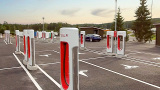 Tesla rivela di poter installare i nuovi Supercharger prefabbricati in soli 4 giorni