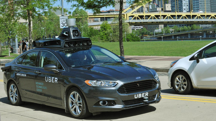 Toyota e Uber siglano patto strategico per il ride-sharing