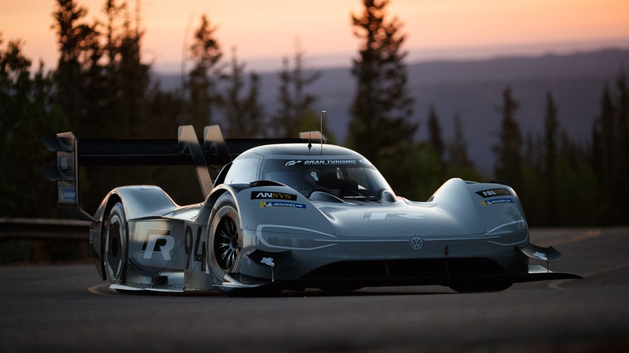 Volkswagen presenta supercar elettrica realizzata con tecnologia ANSYS