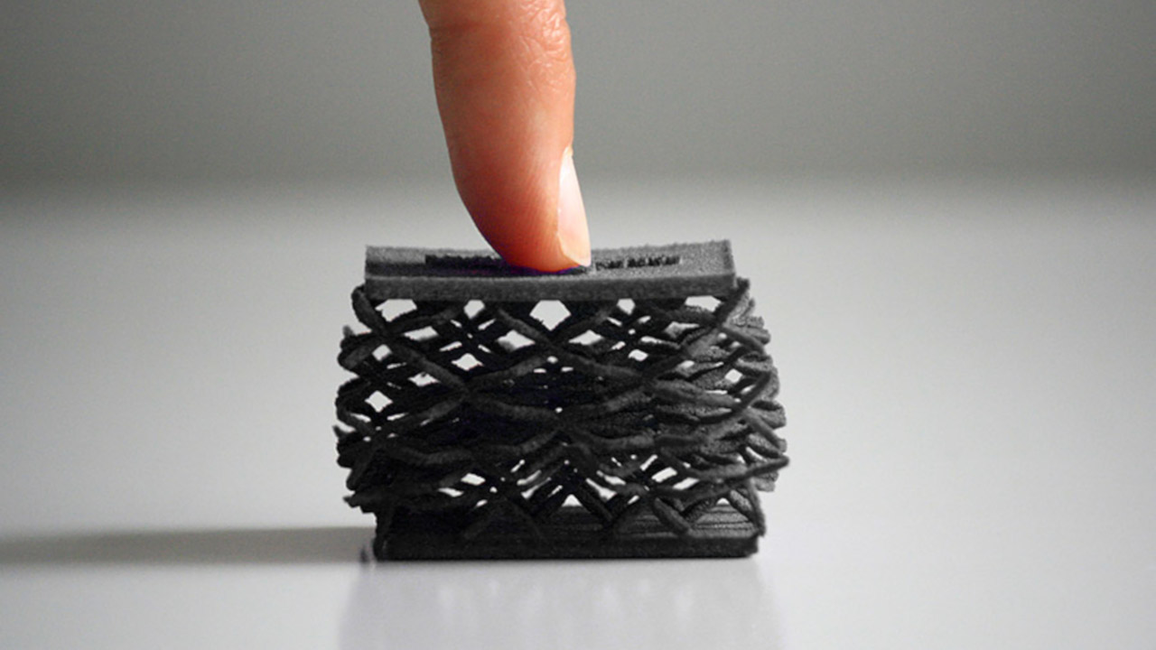 CRP Technology, riconoscimenti per la tecnologia italiana Windform RL: stampa 3D simile alla gomma